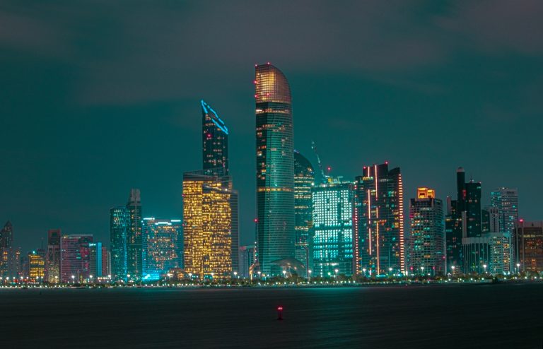 City Break in Abu Dhabi – 208€ (zbor din Bucuresti+cazare)