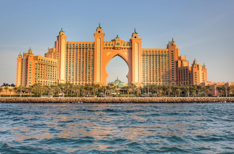 Top 7 cele mai accesibile hoteluri de 5 stele din Dubai
